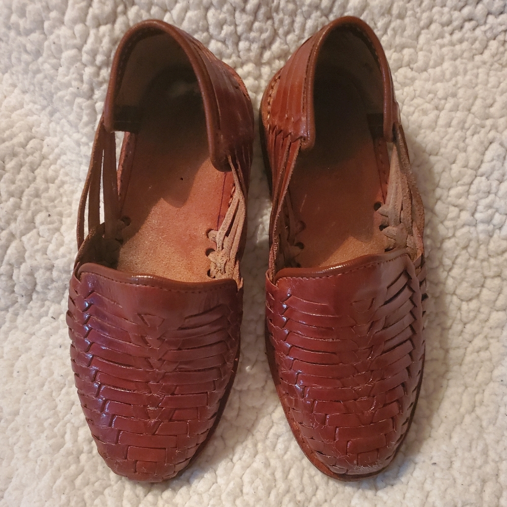EUC MEXICAN GIRL HUARACHES/SANDALS SIZE 2